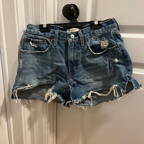 A&F Jean shorts - Picture 1 of 3